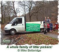 A whole family of litter pickers!