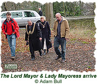 The Lord Mayor and Lady Mayoress arrive